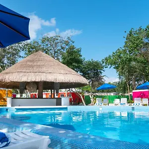 Colorbox Beds And Hostel Tulum